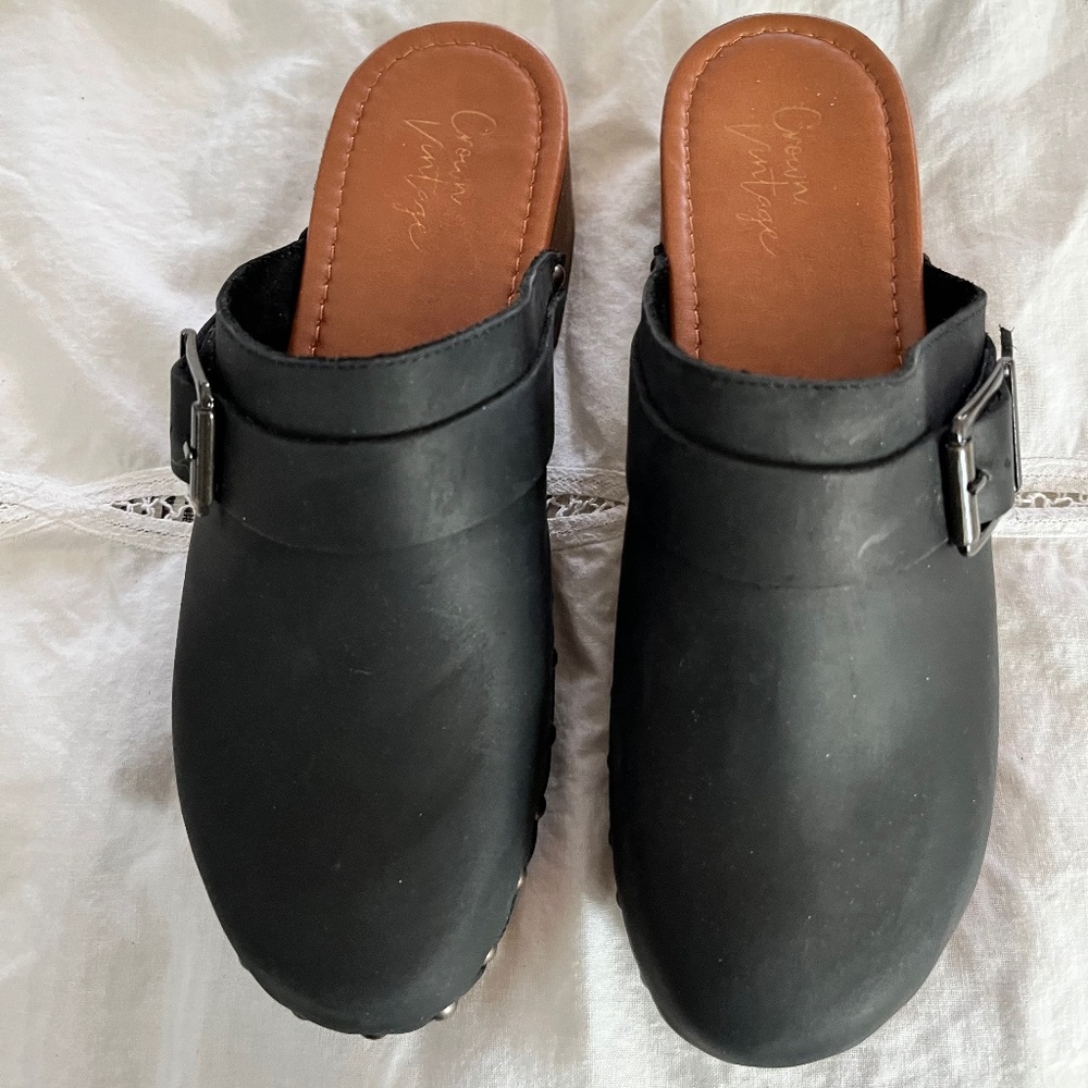 Crown Vintage Clogs size 8